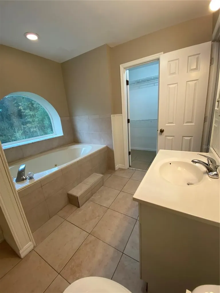 2431 NW 4th Terrace Gainesville FL 32609