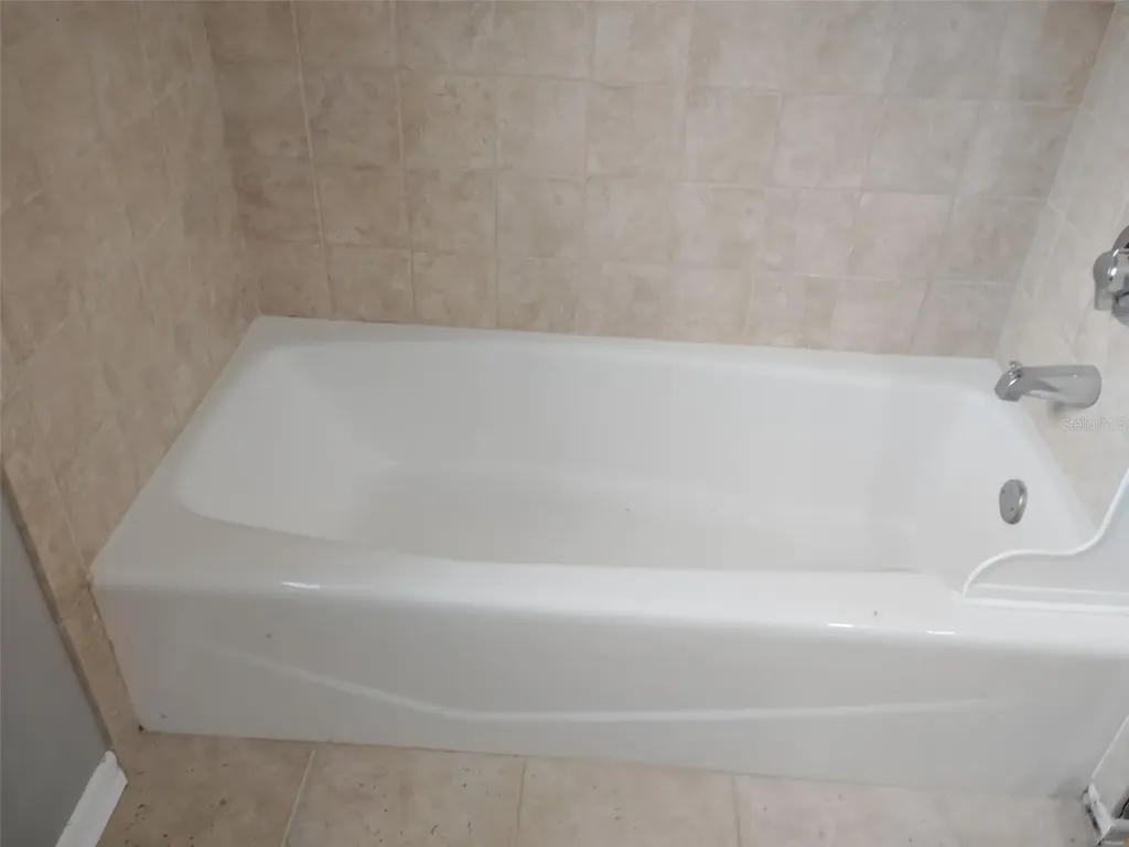 4712 W Wallace Avenue Tampa FL 33611