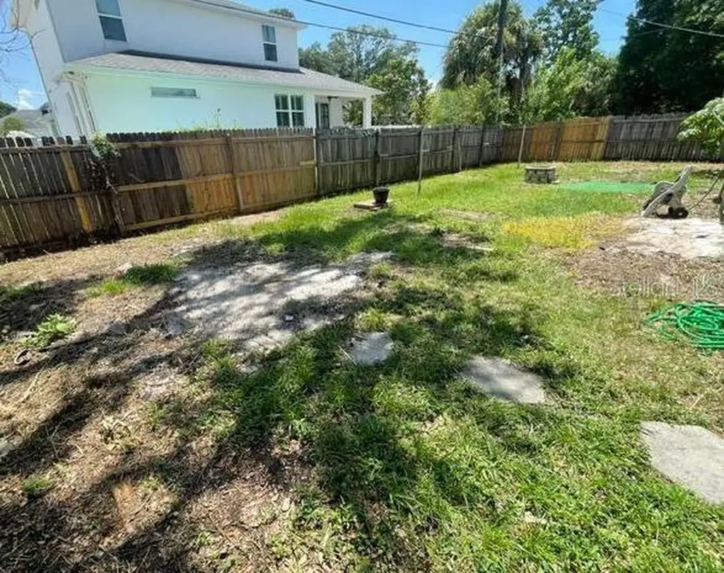 4712 W Wallace Avenue Tampa FL 33611