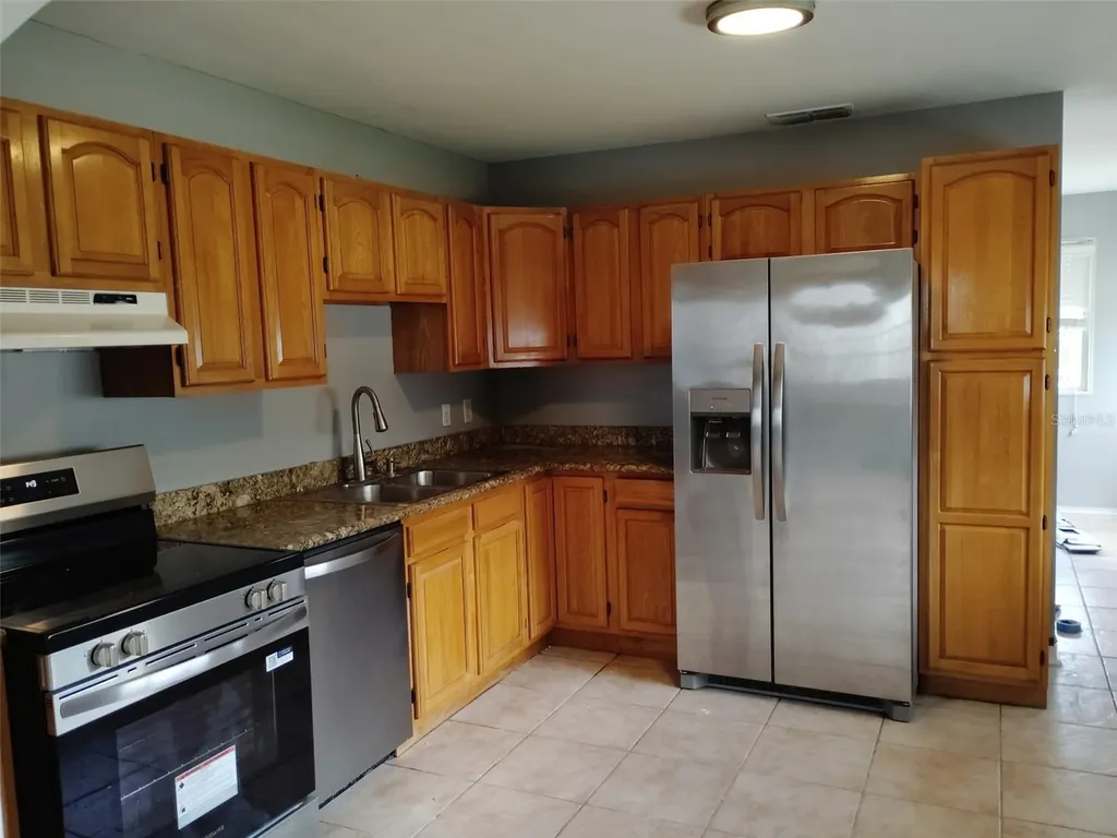 4712 W Wallace Avenue Tampa FL 33611