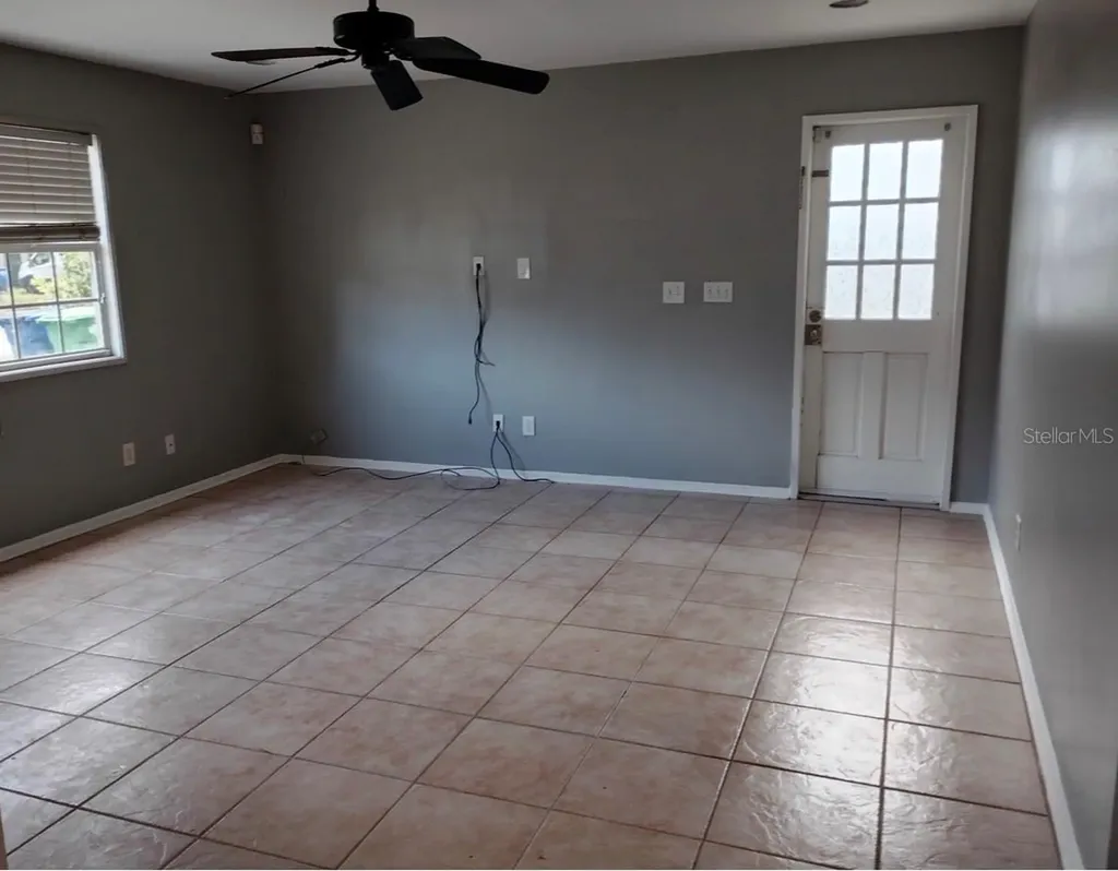 4712 W Wallace Avenue Tampa FL 33611