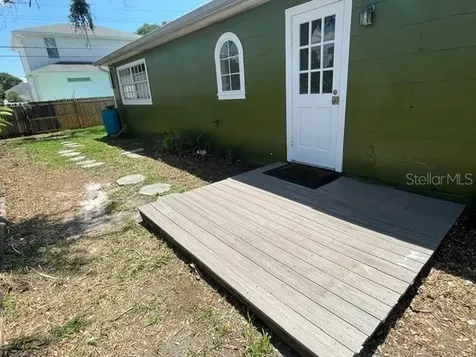 4712 W Wallace Avenue Tampa FL 33611