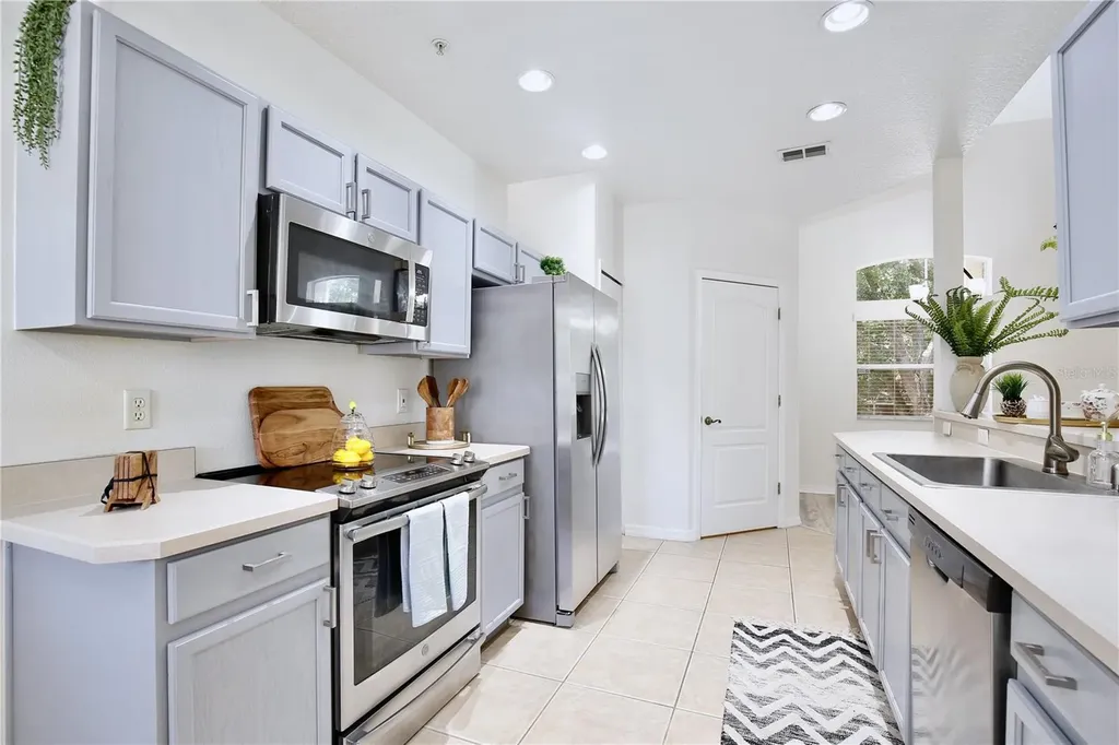 696 Seabrook Court Altamonte Springs FL 32714