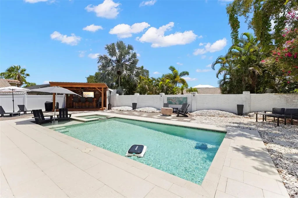 4827 Blue Jay Circle Palm Harbor FL 34683