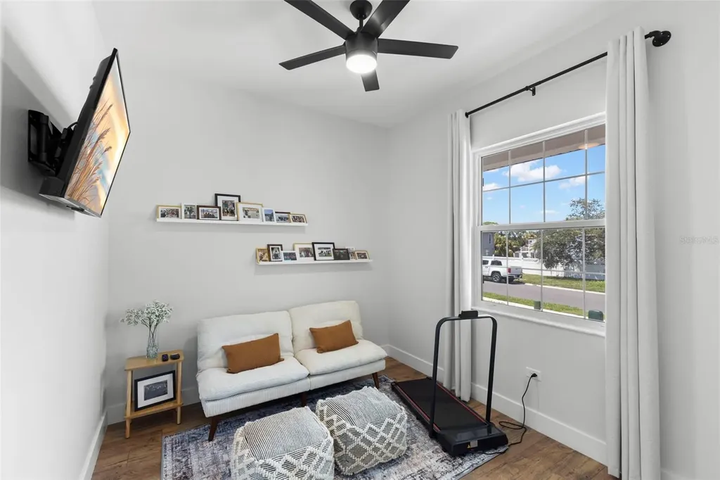 4827 Blue Jay Circle Palm Harbor FL 34683