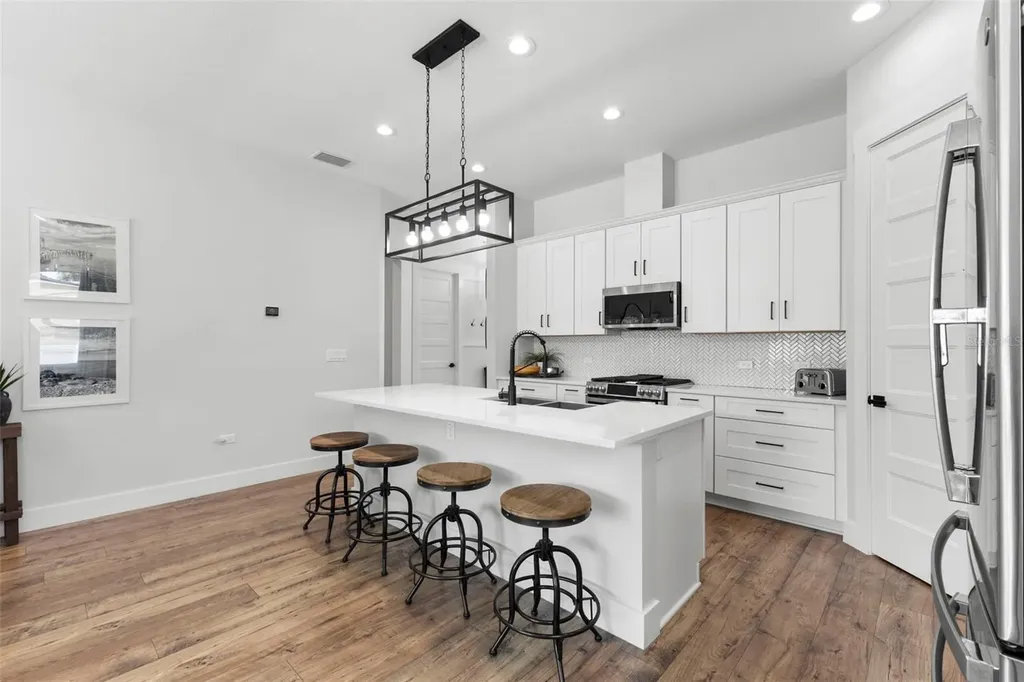 4827 Blue Jay Circle Palm Harbor FL 34683
