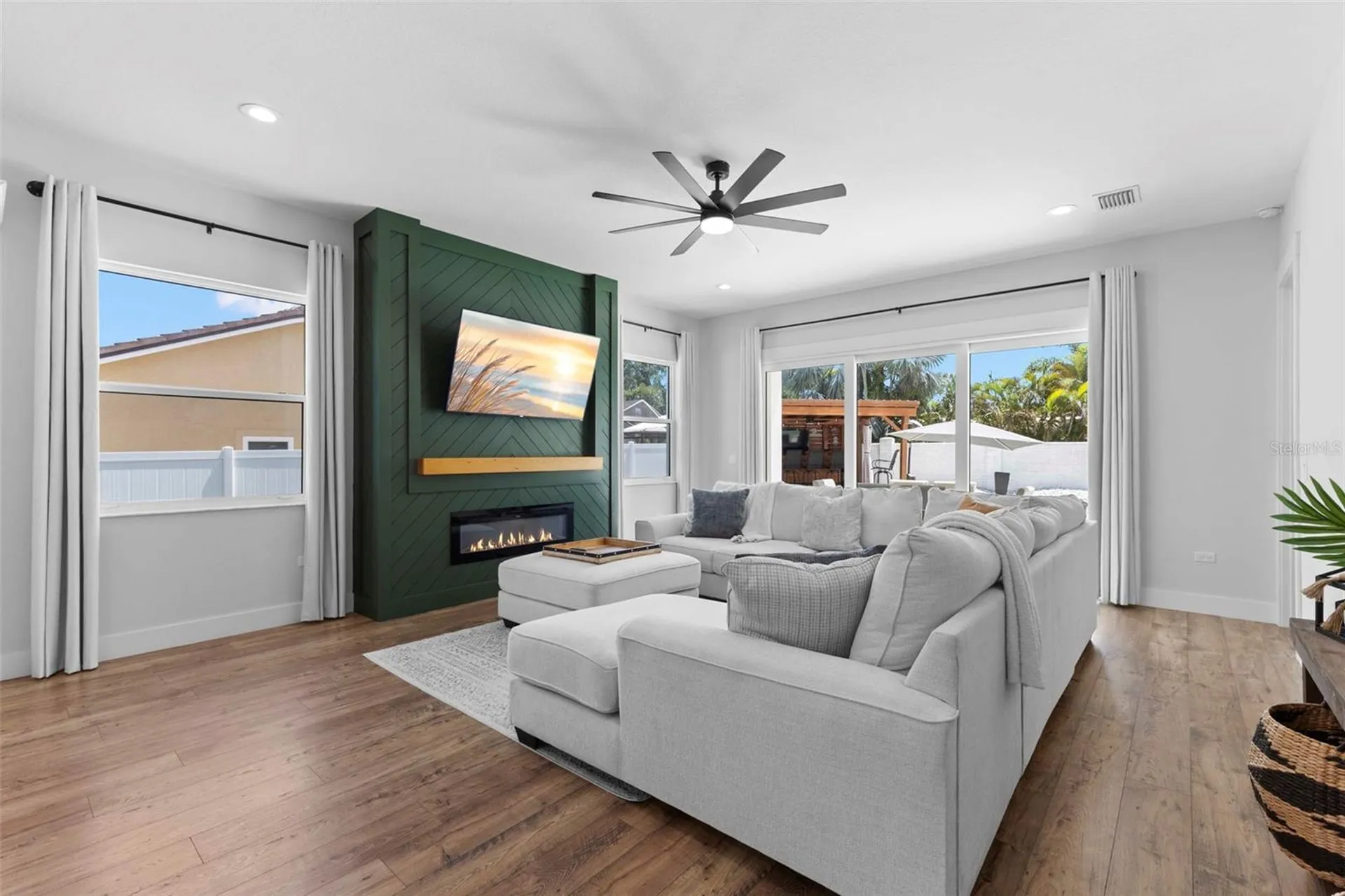 4827 Blue Jay Circle Palm Harbor FL 34683