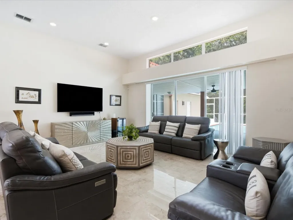 18621 Avenue Capri Lutz FL 33558