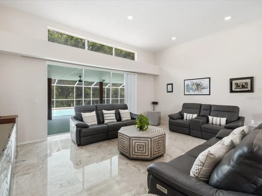 18621 Avenue Capri Lutz FL 33558