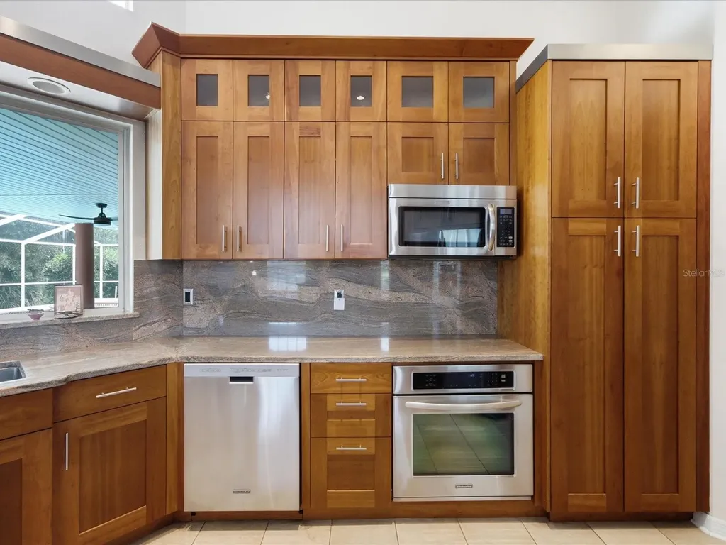 18621 Avenue Capri Lutz FL 33558