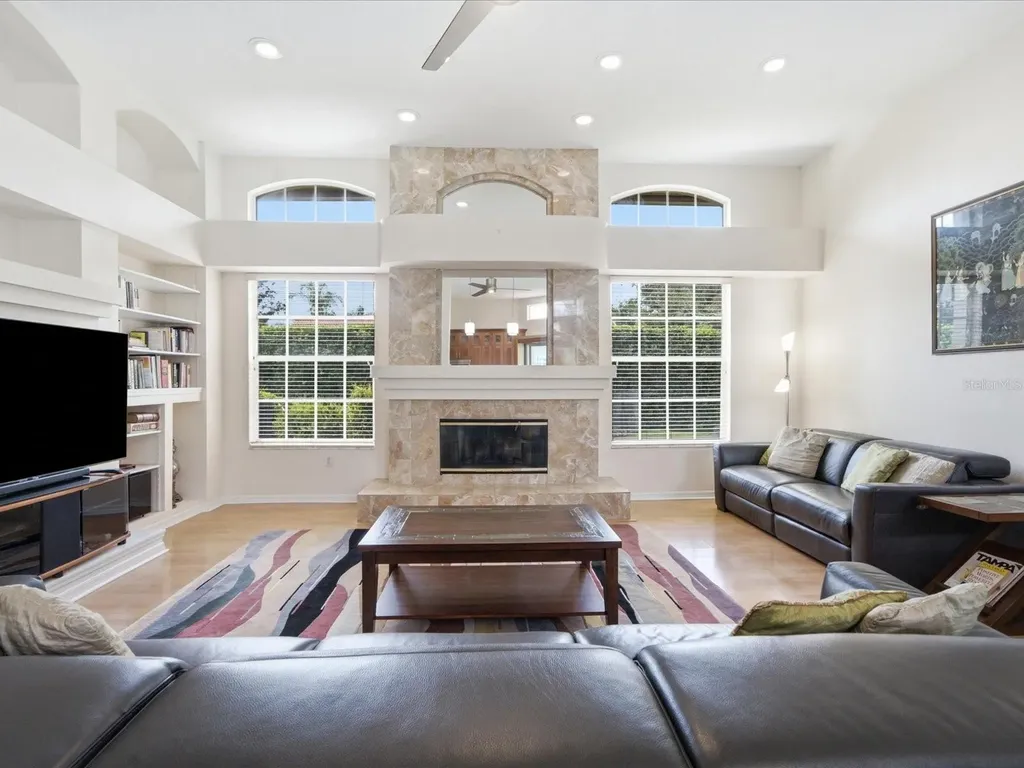 18621 Avenue Capri Lutz FL 33558