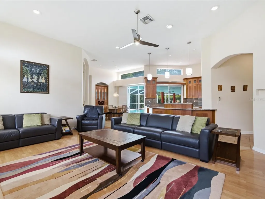 18621 Avenue Capri Lutz FL 33558