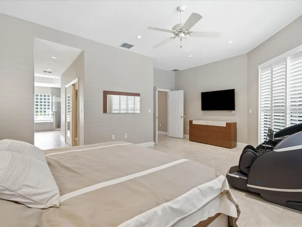 18621 Avenue Capri Lutz FL 33558