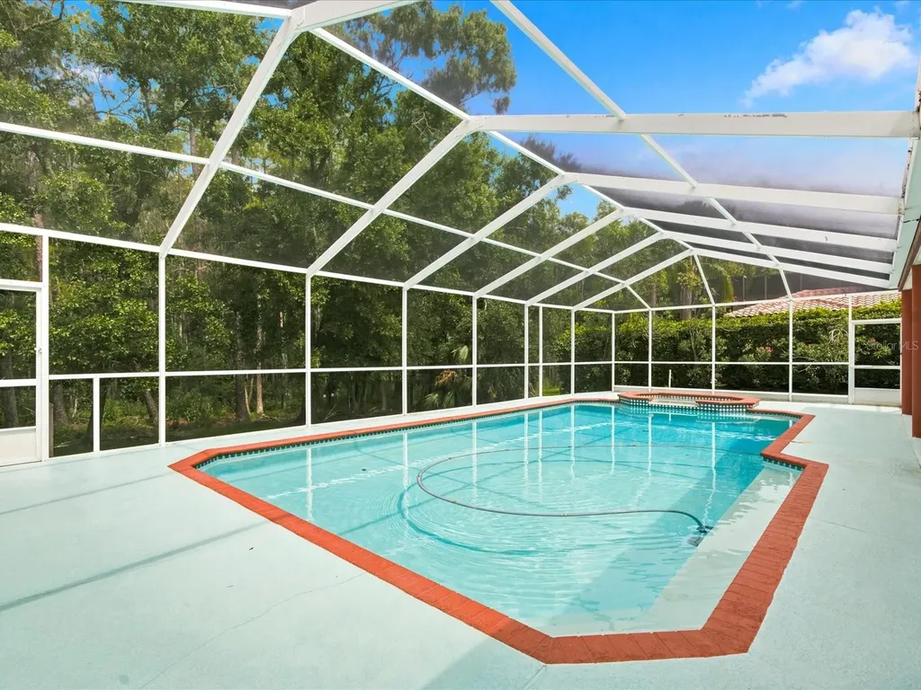 18621 Avenue Capri Lutz FL 33558
