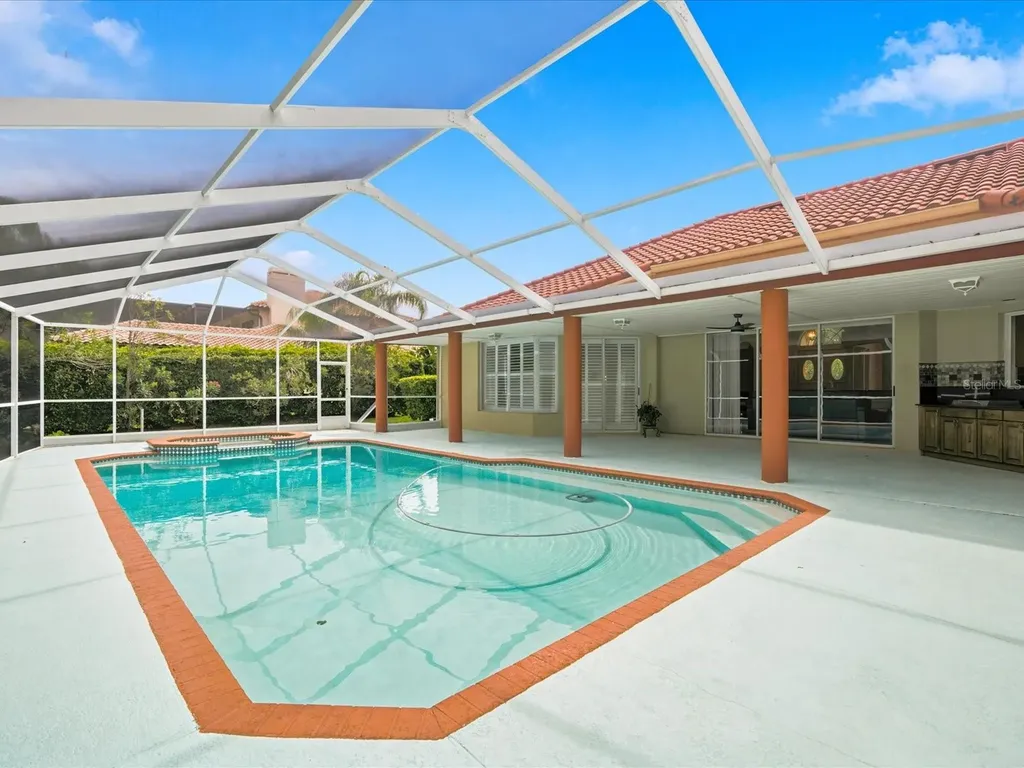 18621 Avenue Capri Lutz FL 33558