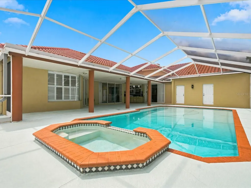 18621 Avenue Capri Lutz FL 33558