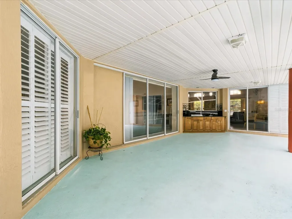 18621 Avenue Capri Lutz FL 33558