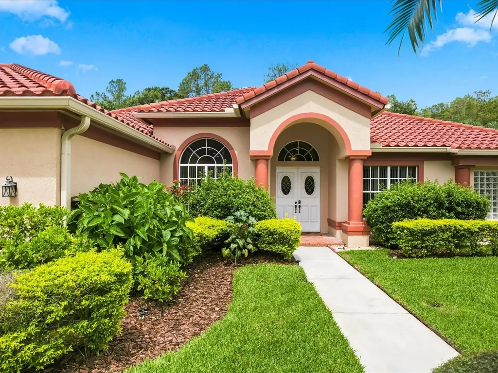 18621 Avenue Capri Lutz FL 33558