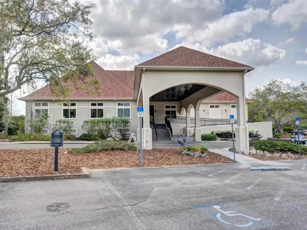 18621 Avenue Capri Lutz FL 33558