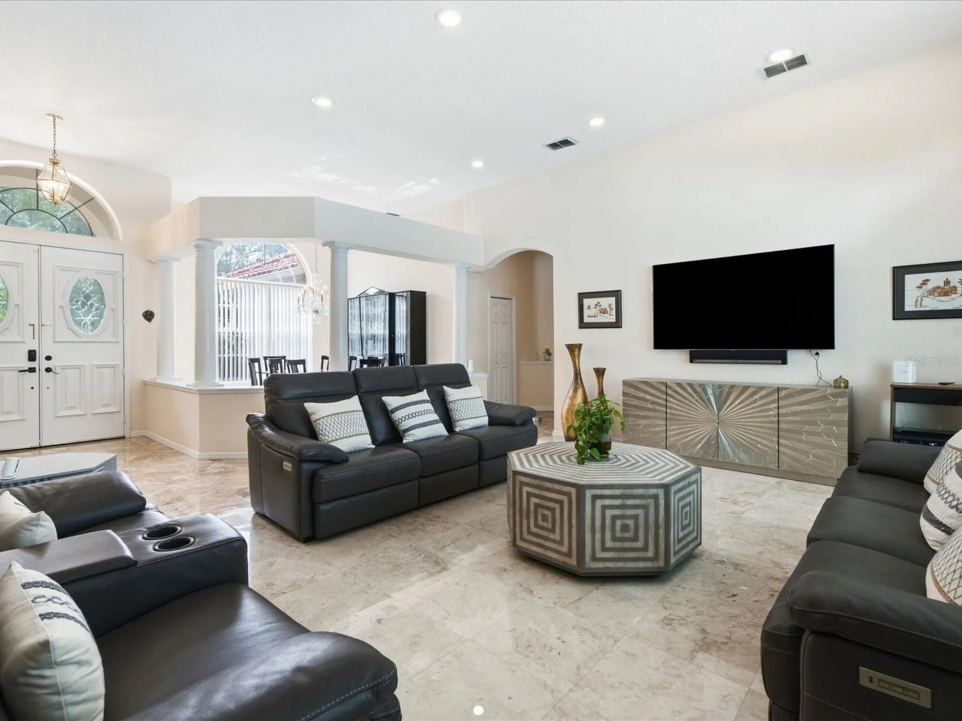 18621 Avenue Capri Lutz FL 33558