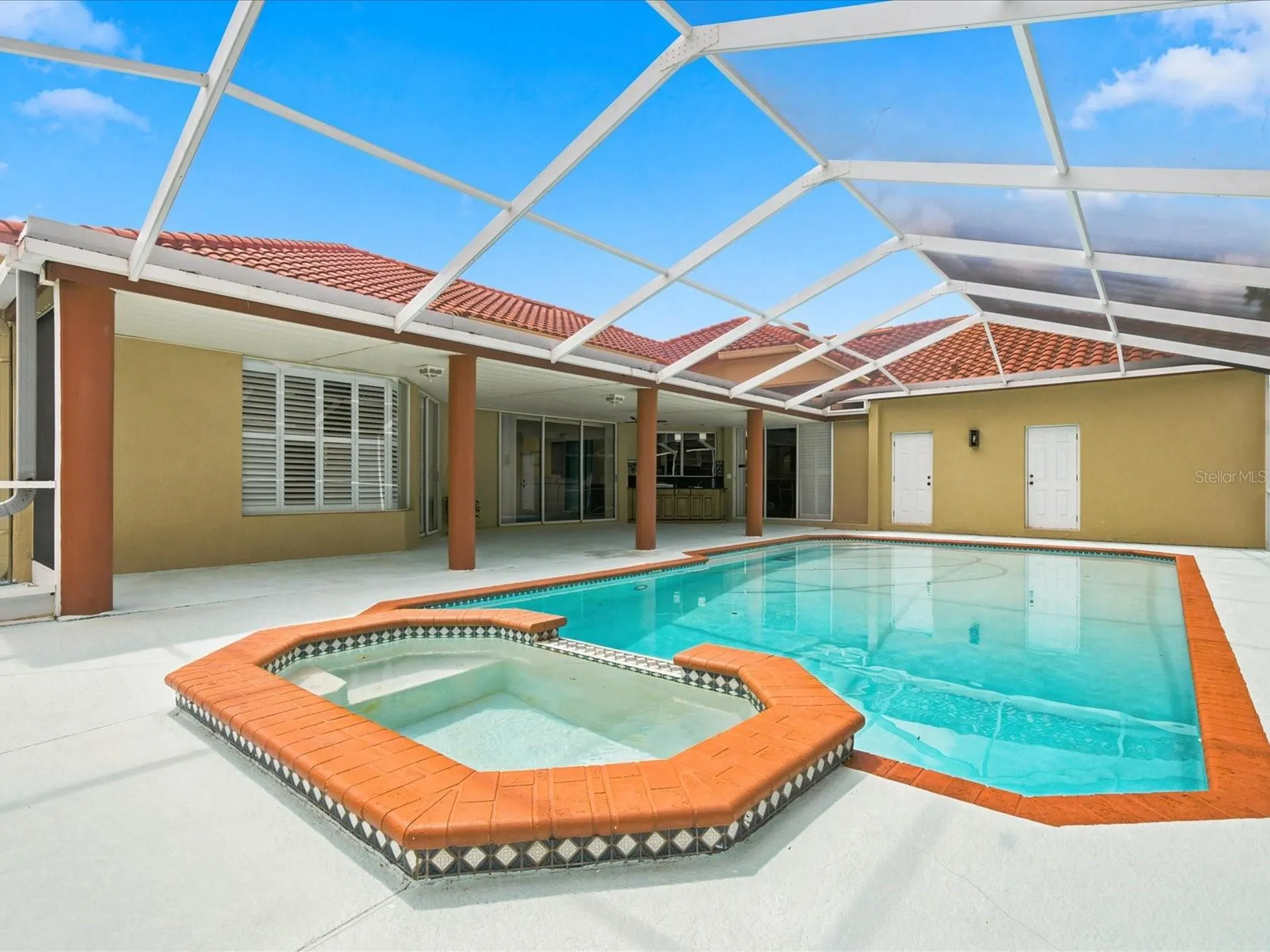 18621 Avenue Capri Lutz FL 33558