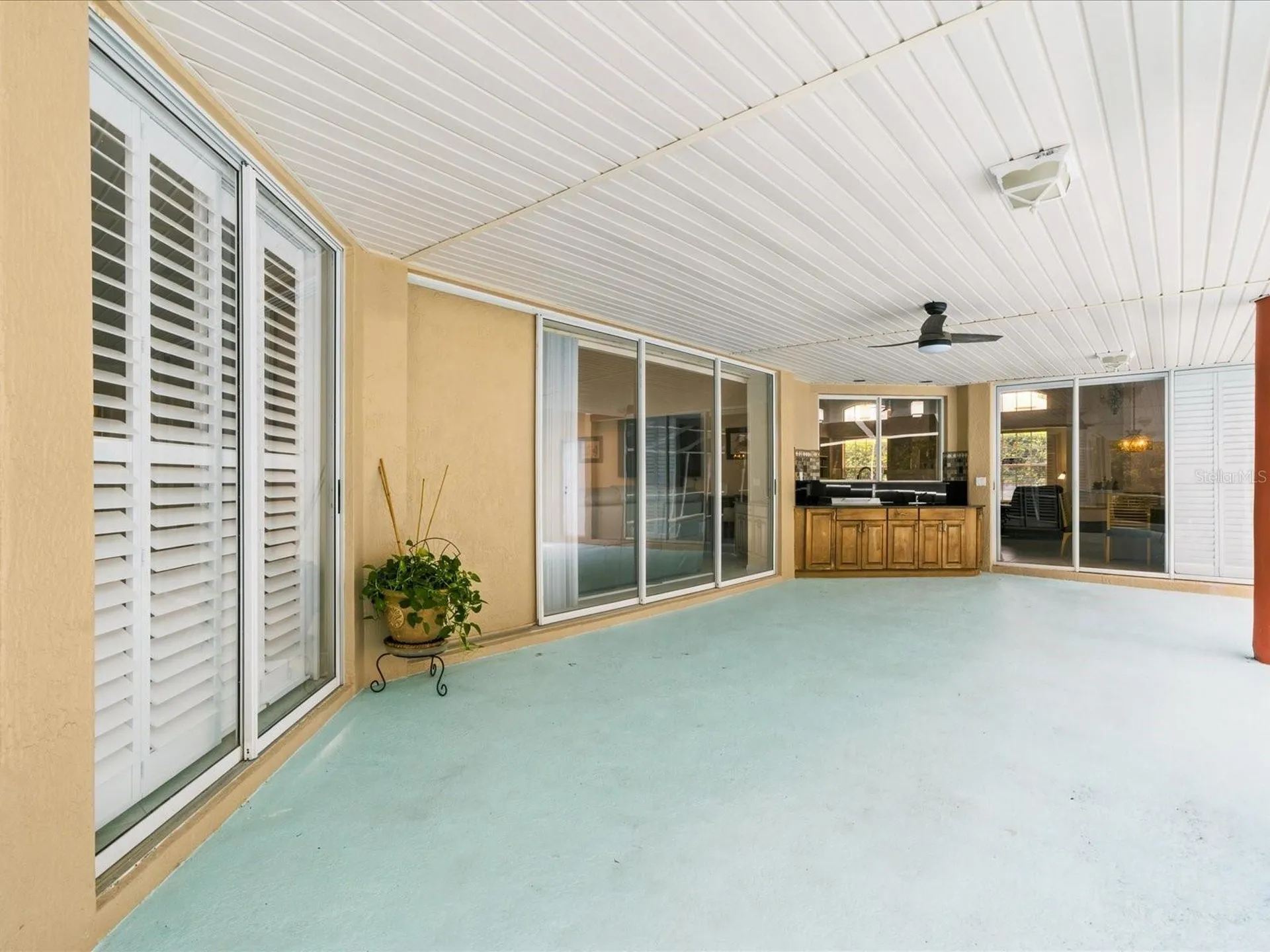 18621 Avenue Capri Lutz FL 33558