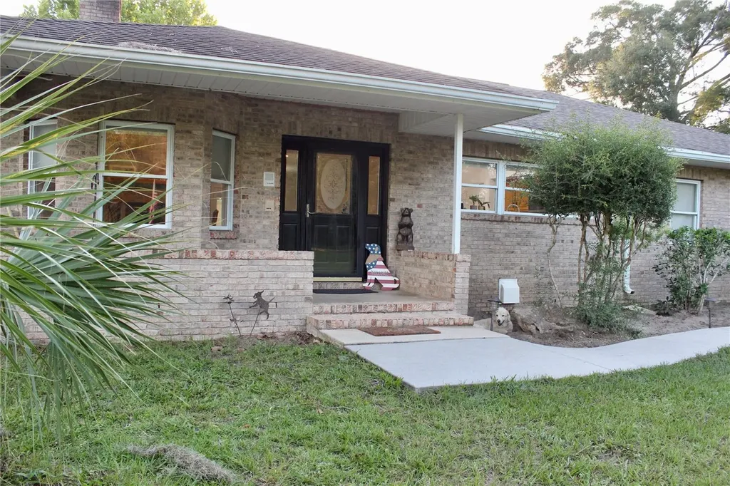 17650 NW 71st Avenue Trenton FL 32693