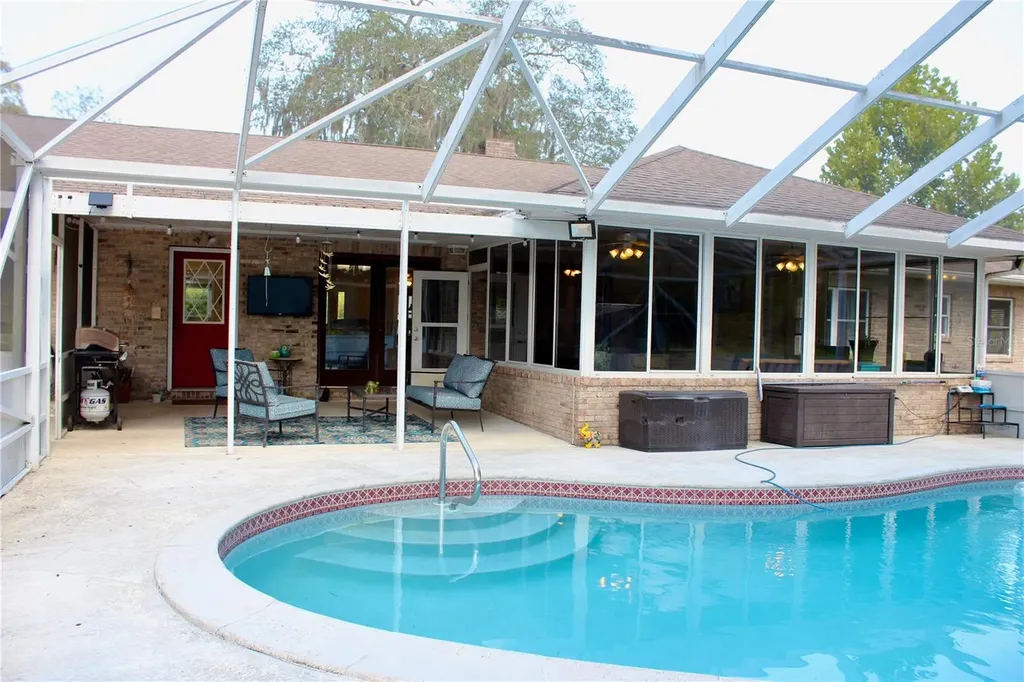 17650 NW 71st Avenue Trenton FL 32693