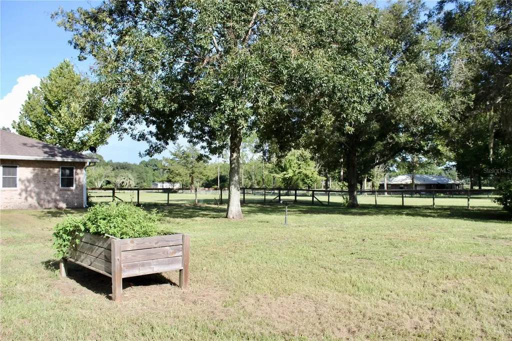 17650 NW 71st Avenue Trenton FL 32693