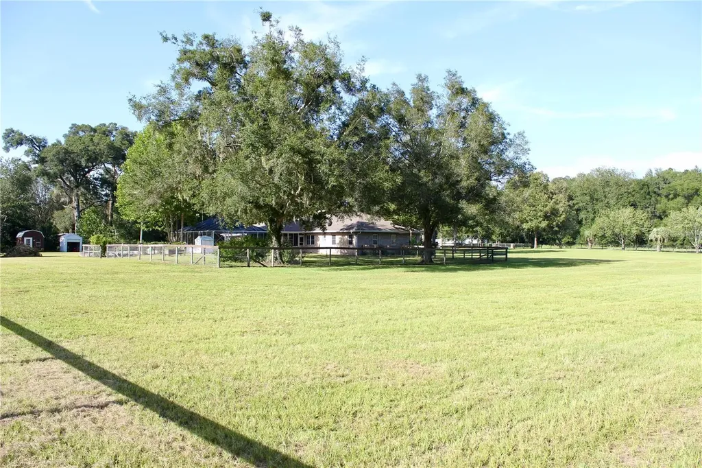 17650 NW 71st Avenue Trenton FL 32693