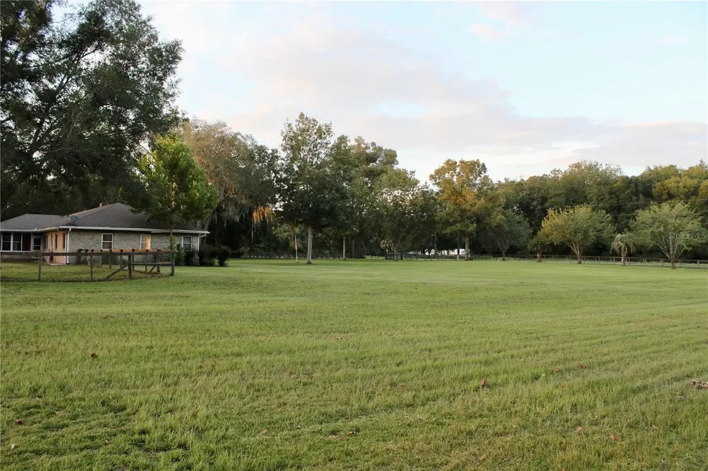 17650 NW 71st Avenue Trenton FL 32693