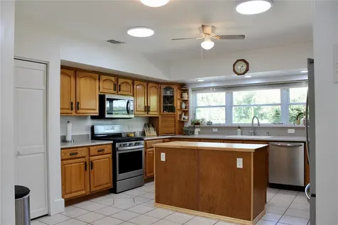 17650 NW 71st Avenue Trenton FL 32693