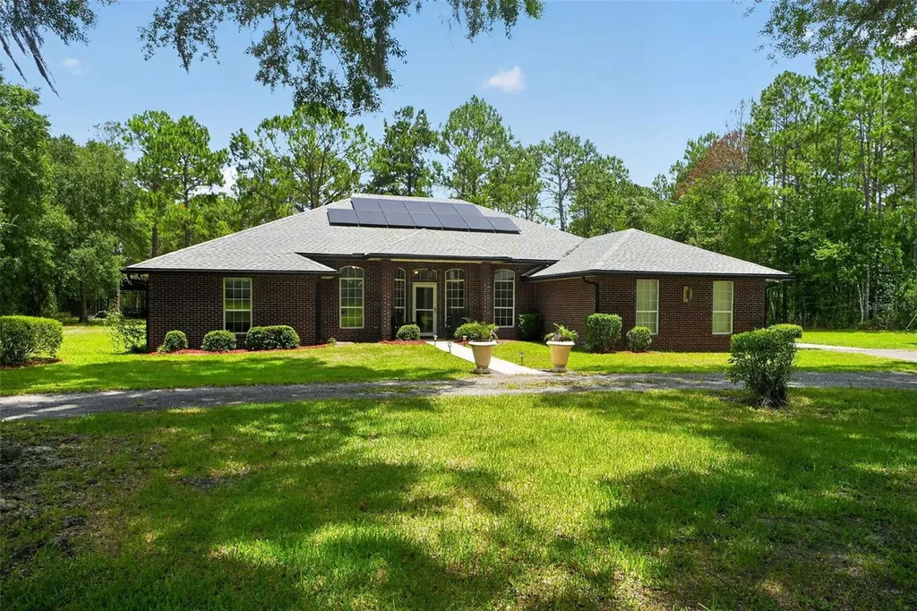 2527 NW County Road 225 Lawtey FL 32058