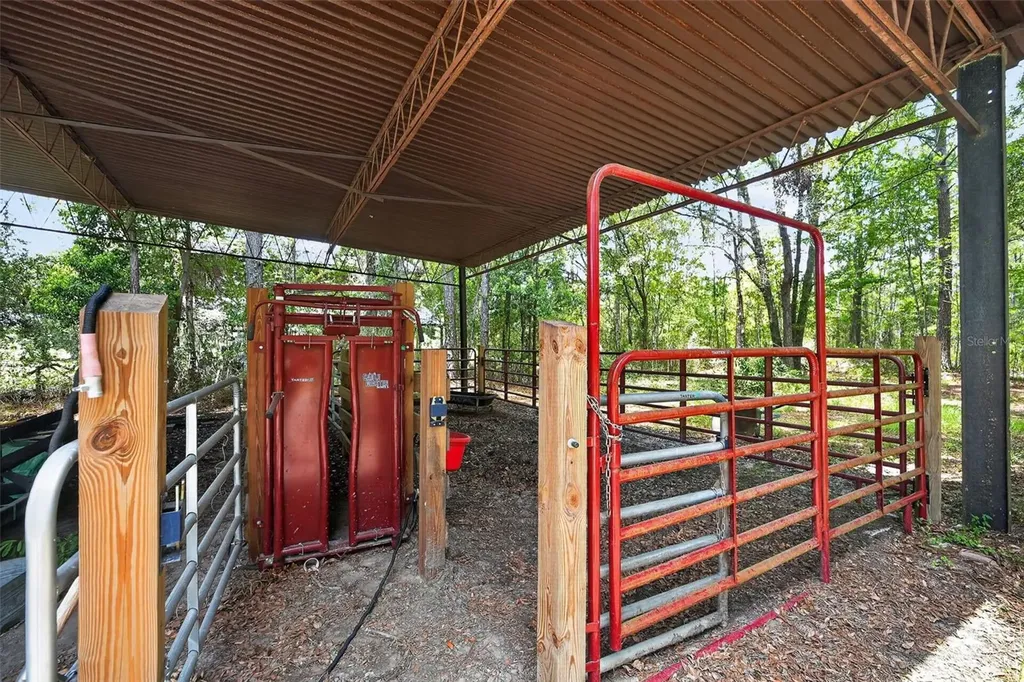 2527 NW County Road 225 Lawtey FL 32058