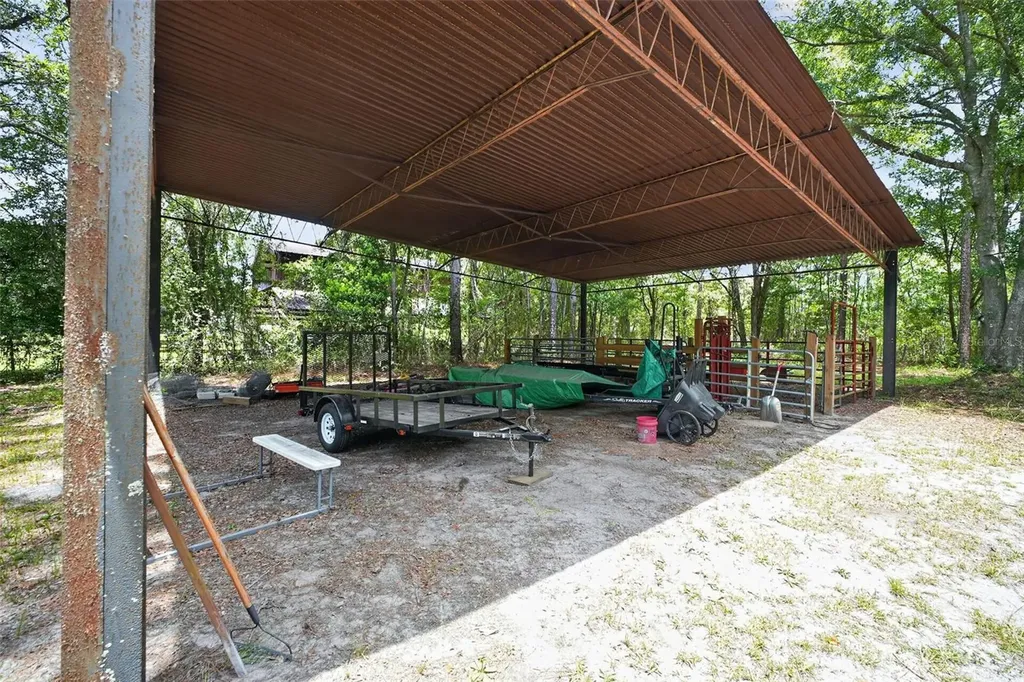 2527 NW County Road 225 Lawtey FL 32058