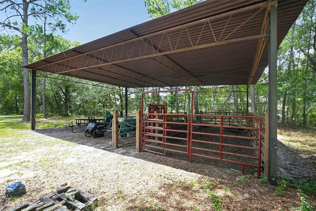 2527 NW County Road 225 Lawtey FL 32058