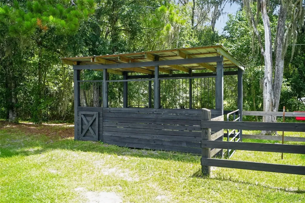 2527 NW County Road 225 Lawtey FL 32058