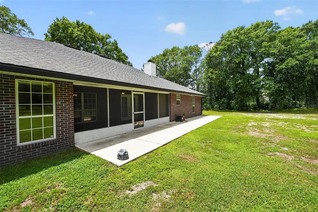 2527 NW County Road 225 Lawtey FL 32058