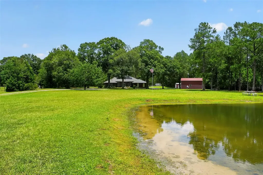 2527 NW County Road 225 Lawtey FL 32058