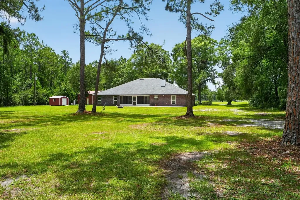 2527 NW County Road 225 Lawtey FL 32058