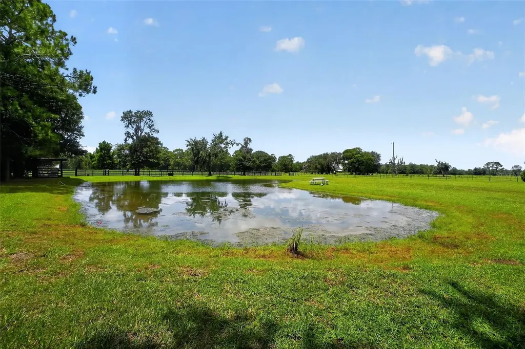 2527 NW County Road 225 Lawtey FL 32058
