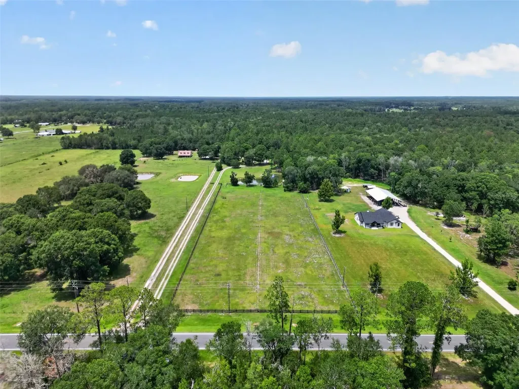 2527 NW County Road 225 Lawtey FL 32058