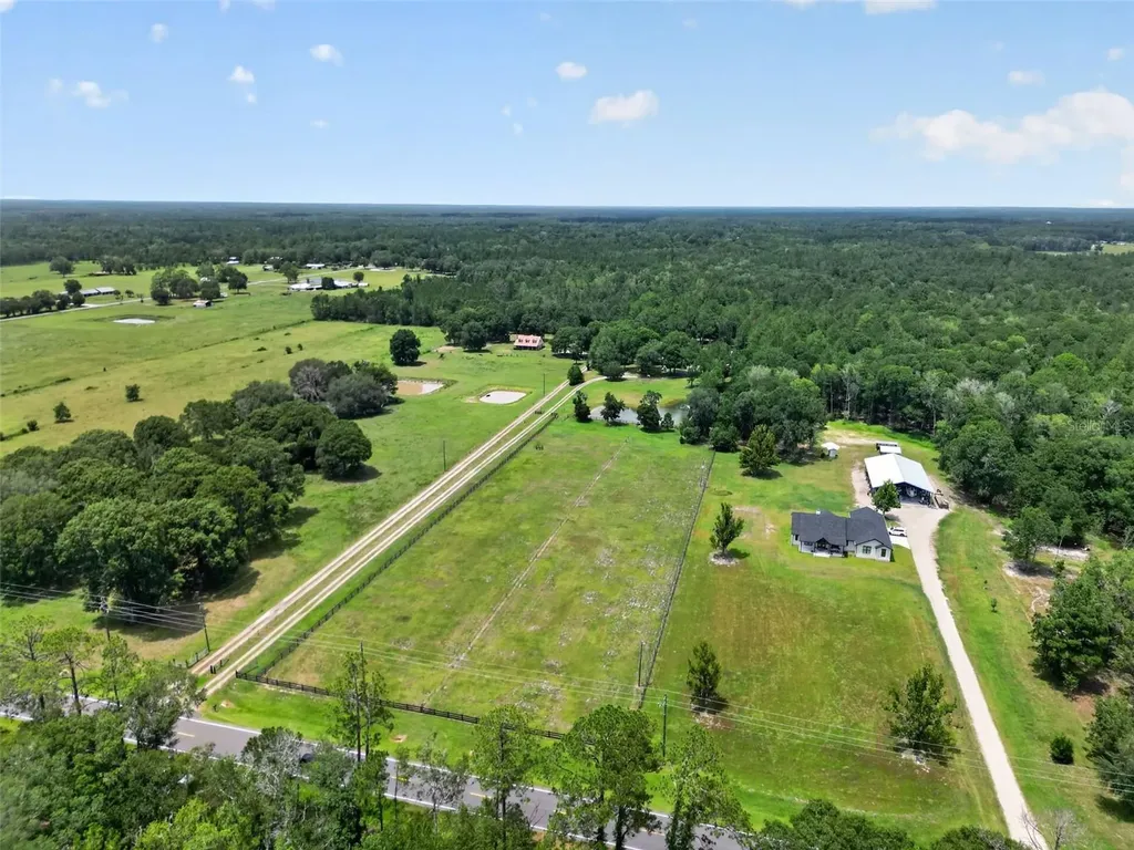 2527 NW County Road 225 Lawtey FL 32058