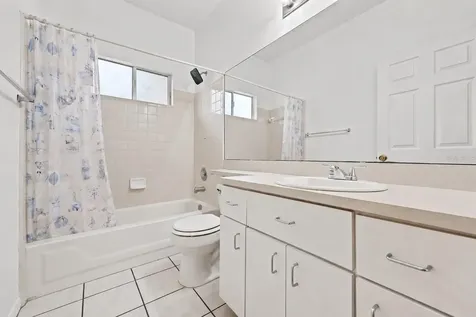 4430 NW 35th Terrace Gainesville FL 32605