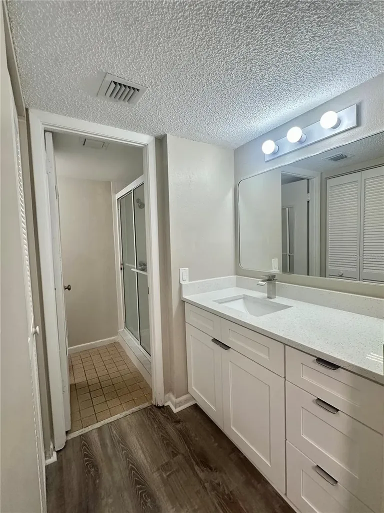 201 W Laurel Street Tampa FL 33602