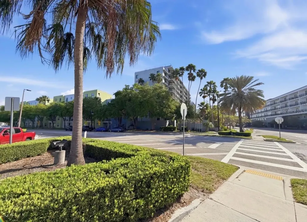 201 W Laurel Street Tampa FL 33602