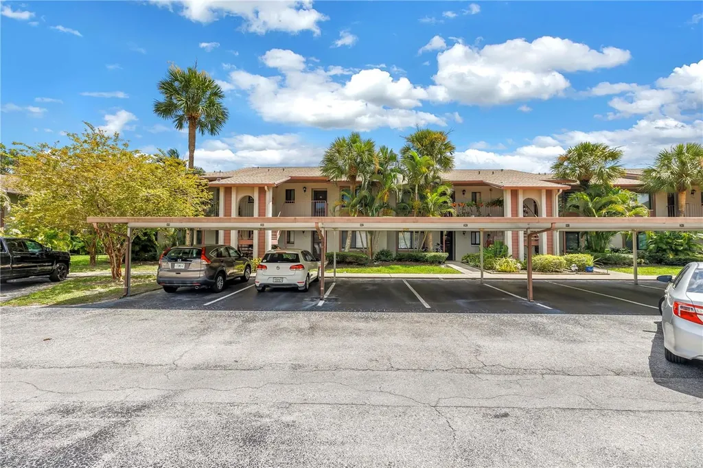 723 83rd Avenue N St Petersburg FL 33702