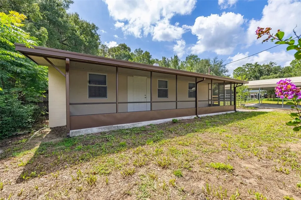 44034 Angus Avenue Paisley FL 32767