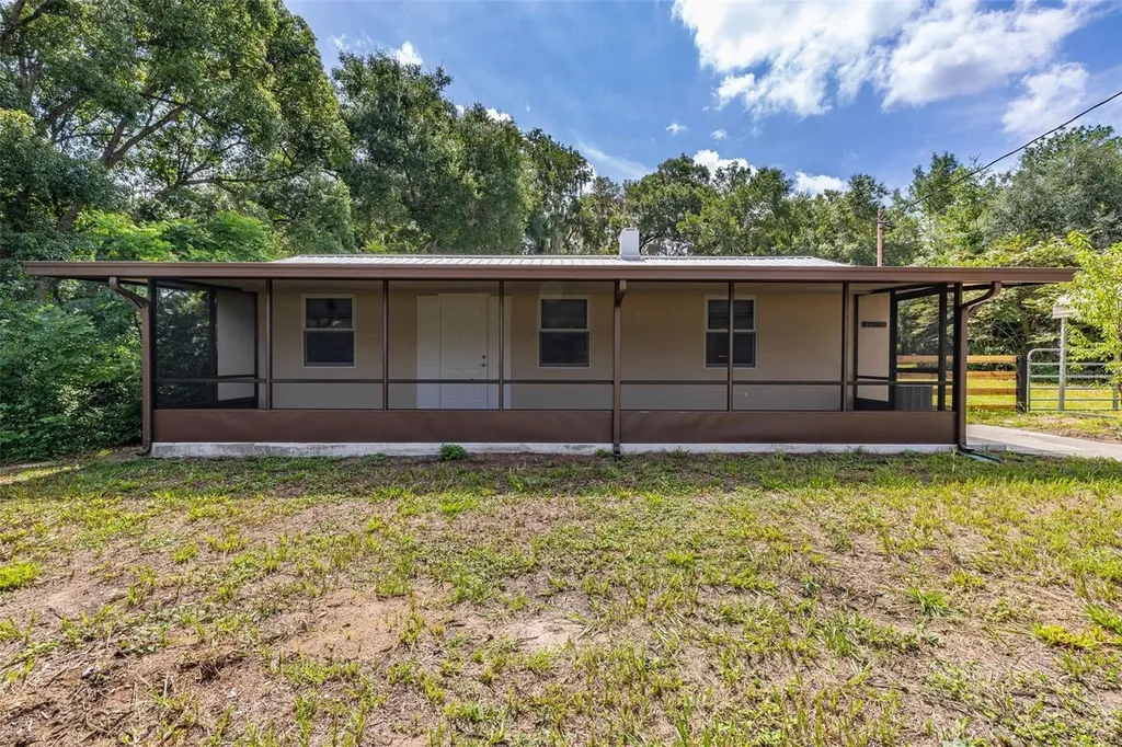 44034 Angus Avenue Paisley FL 32767