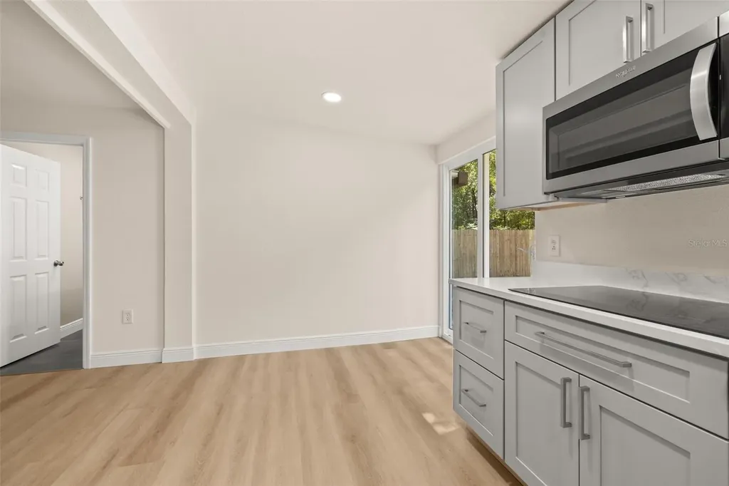 44034 Angus Avenue Paisley FL 32767